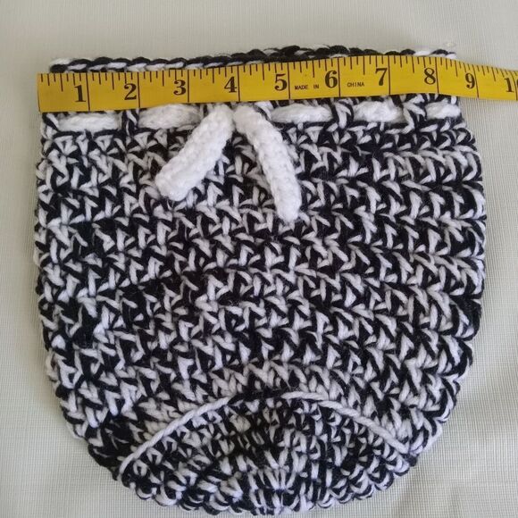 Handmade Black & White Large Acrylic Yarn Crochet Adjustable Drawstring Dice Bag - Picture 5 of 12